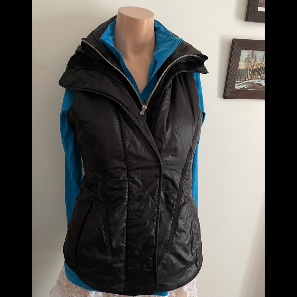 ✌️ Sz6 in black RARE Glacier Vest 2 piece fleece hood Lululemon core
